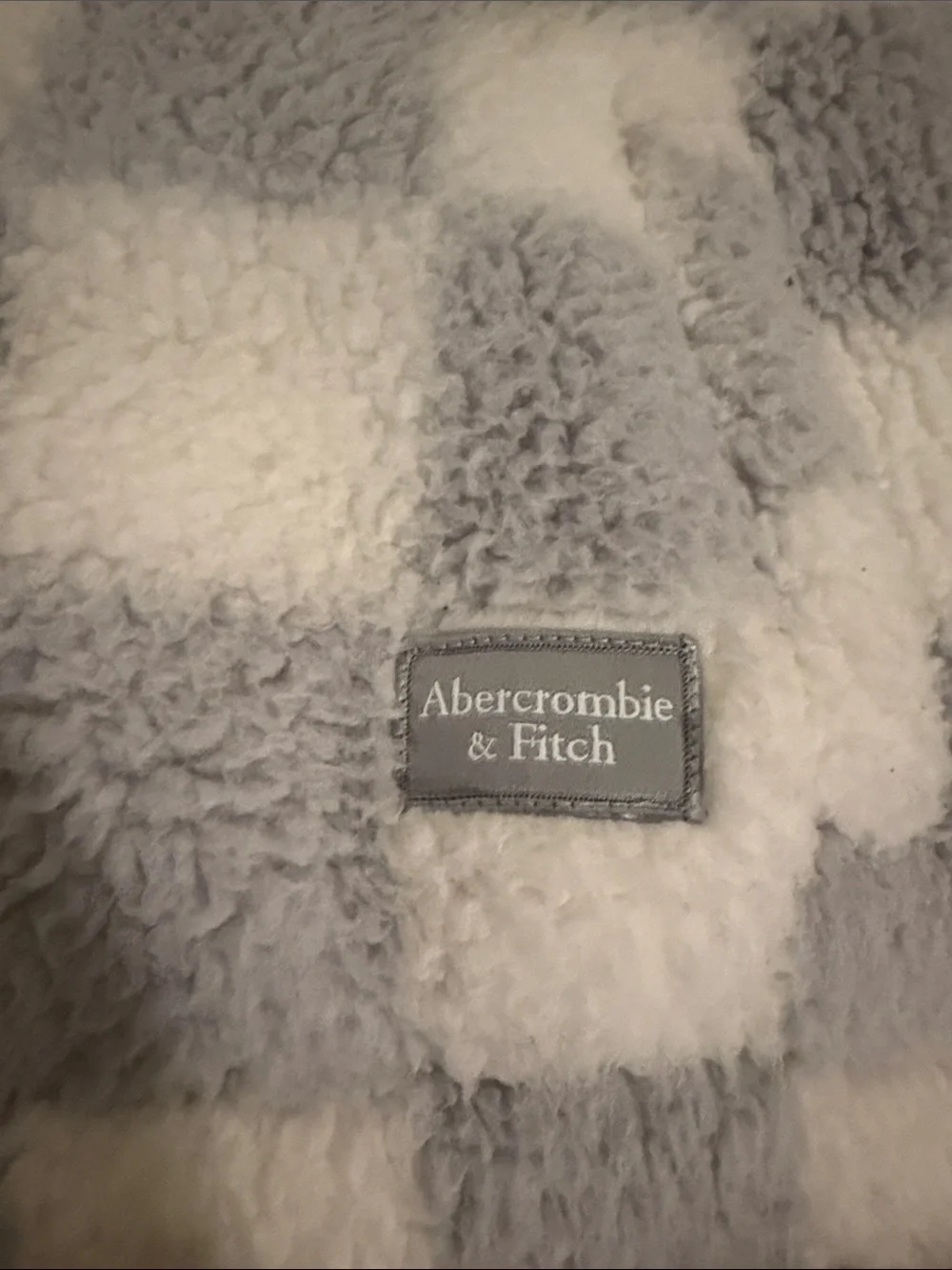 VGUC Girls Sz. 9/10 Abercrombie & Fitch Checkered Grey Plush Zip-Up Jacket